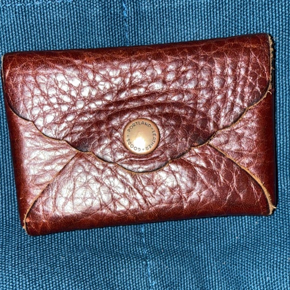 Portland Leather Rich Brown Shoulder Bag, Wallet, Tassel and Insert - Picture 11 of 13